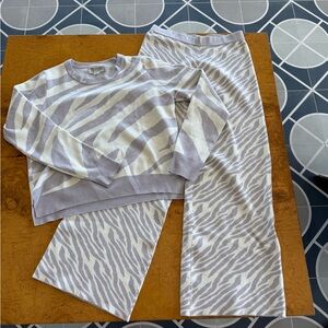 Anthropologie Saturday Sunday Grayish/Lilac Zebra 2 Piece Sweater Lounge Set